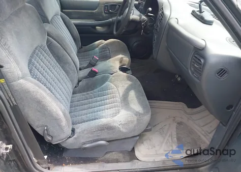 2001 Chevrolet S-10 Ls из США, поврежденный, VIN 1GCCS14501K176684